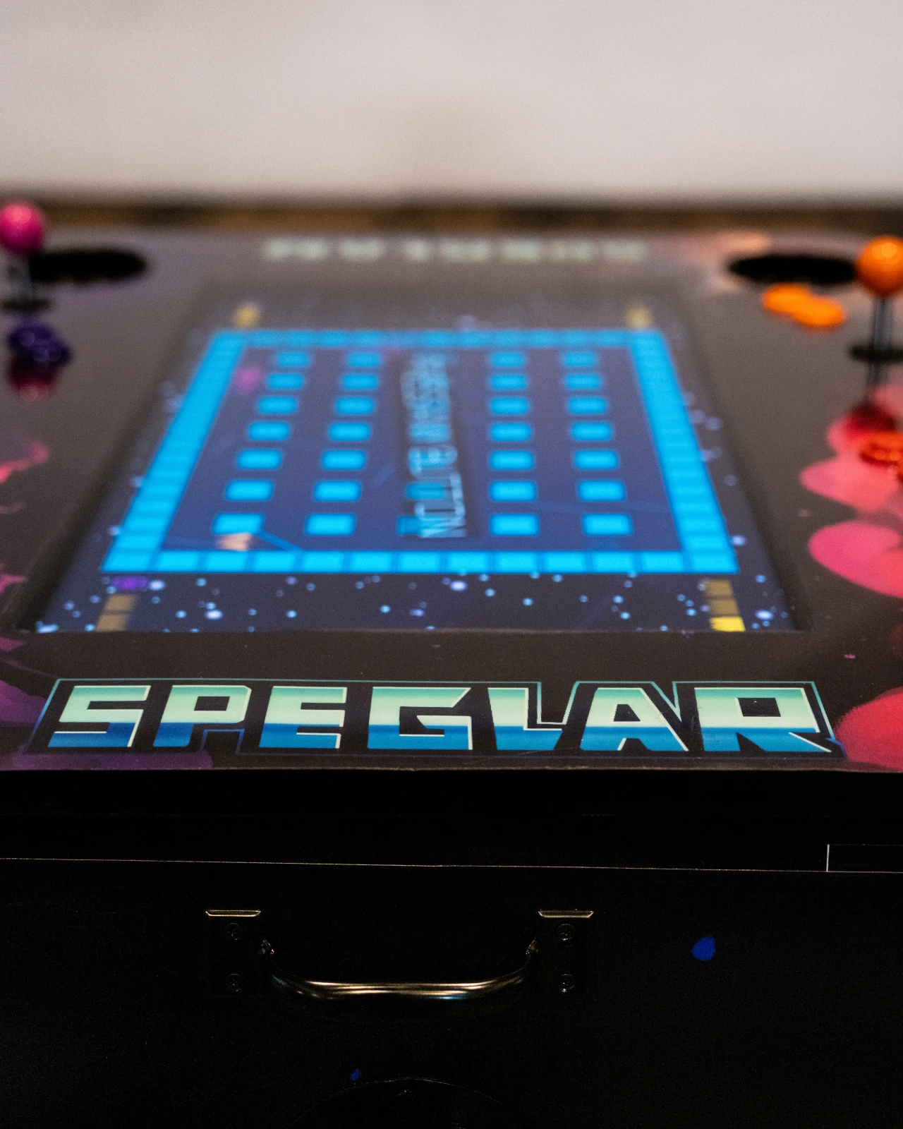 Close-up of the Speglar arcade cabinet from above